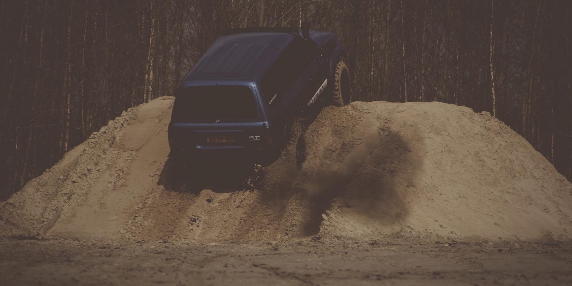Land Cruiser in the dunes