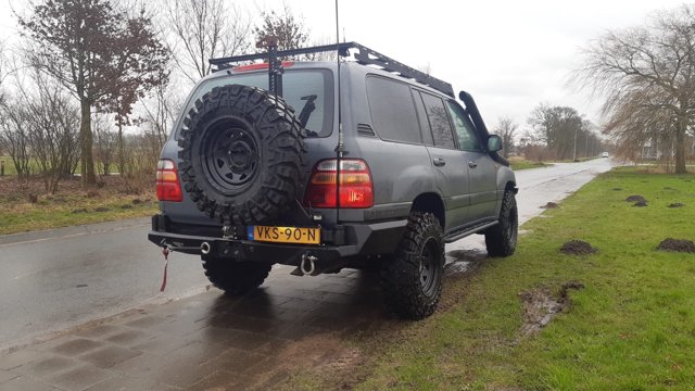 Land Cruiser 100 expedition build