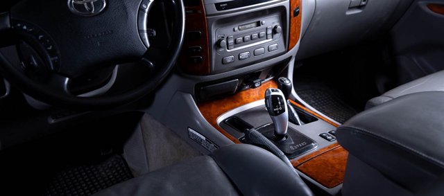 8 speed gear selector in a Land Cruiser 100